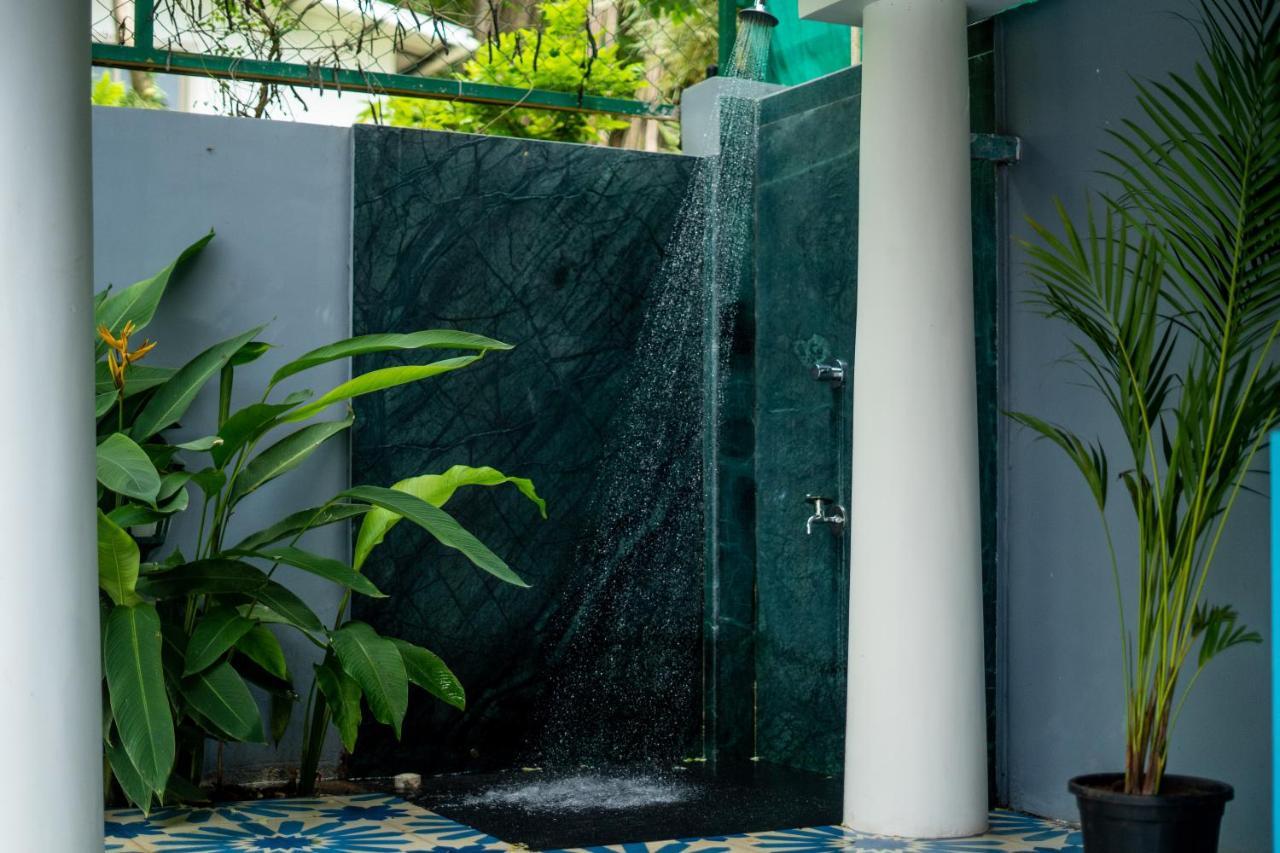 Elivaas 5 Bhk With Pvt Pool, Entertainment Room & Glass House - Bludoor Marmagao Exterior photo